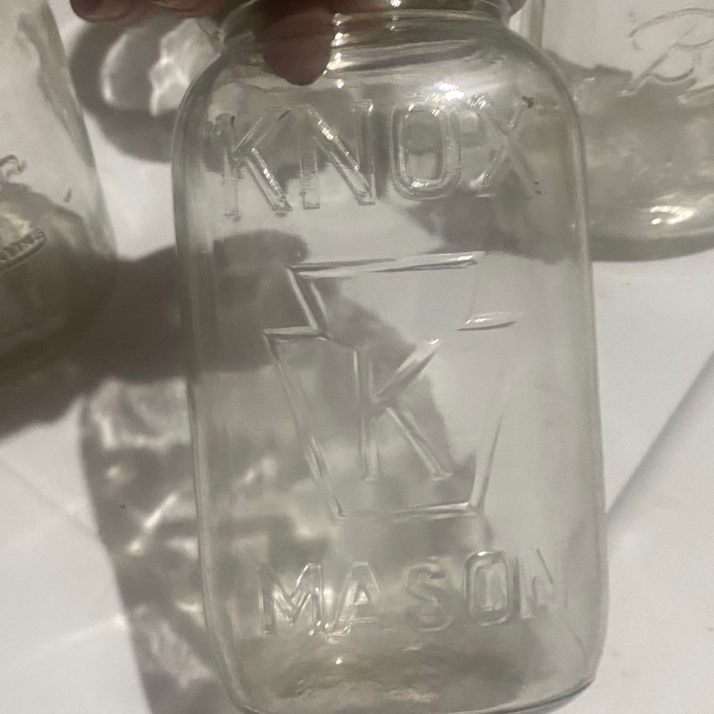 VNTG 2 Knox Mason Jars with lids
